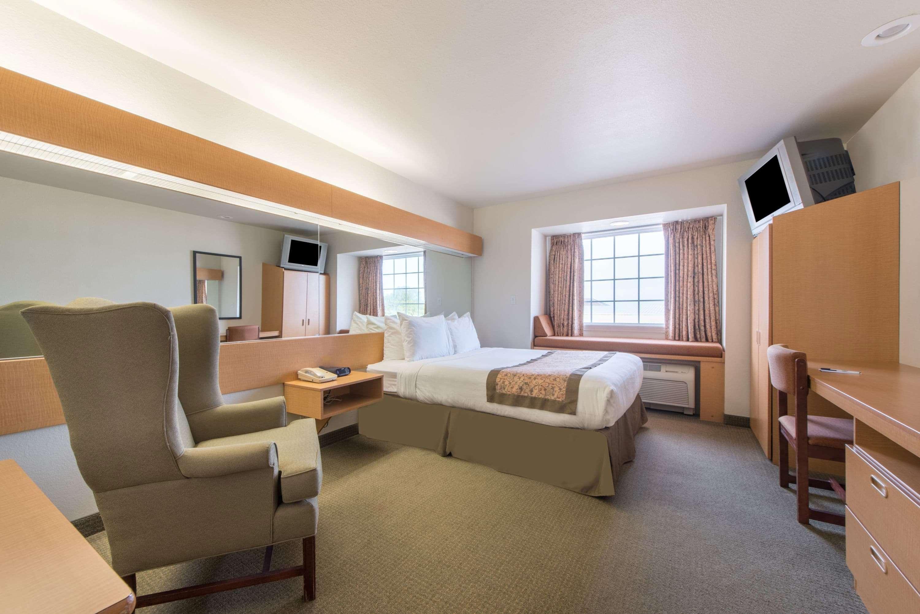 Microtel Inn & Suites By Wyndham Altus Exterior photo