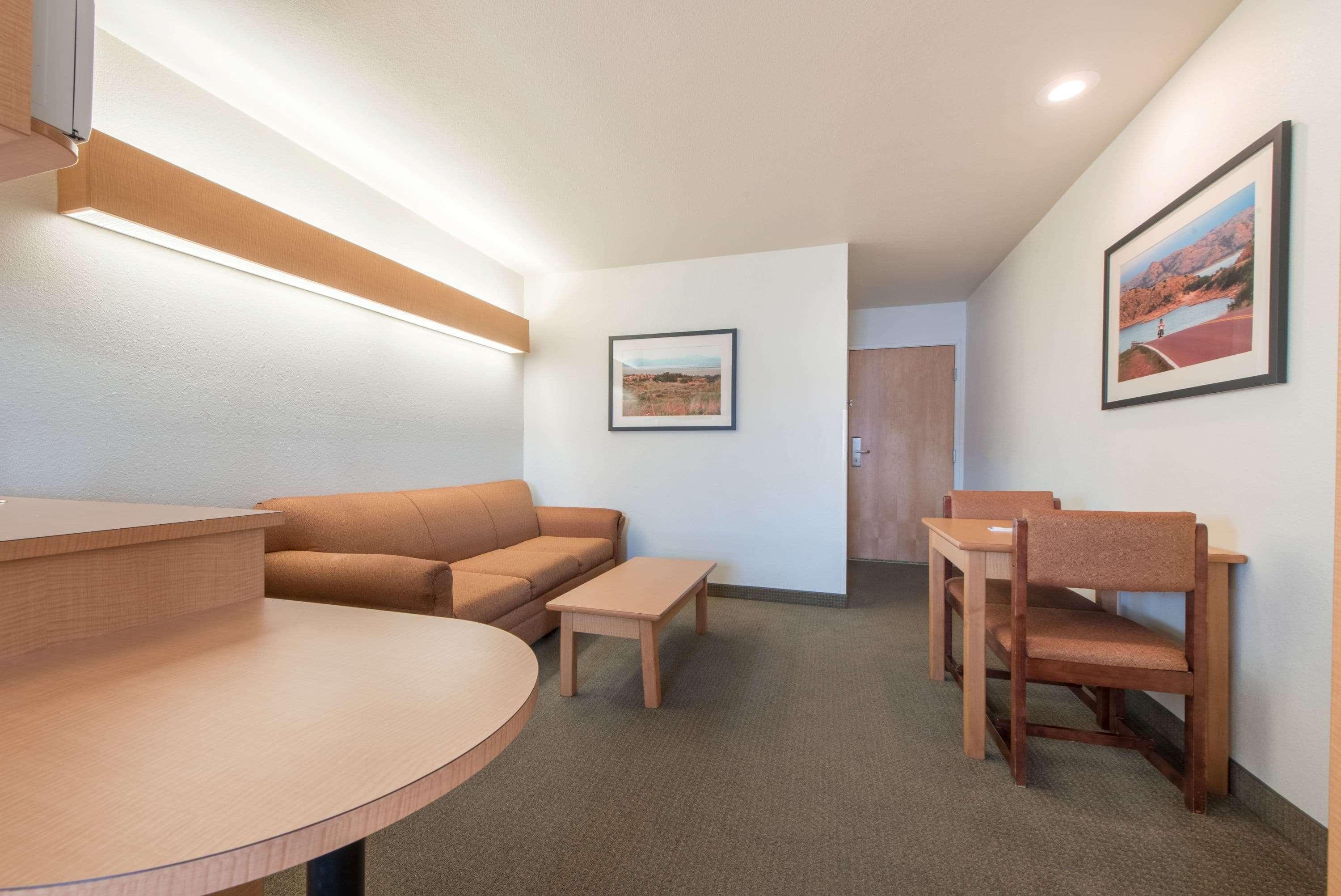Microtel Inn & Suites By Wyndham Altus Exterior photo